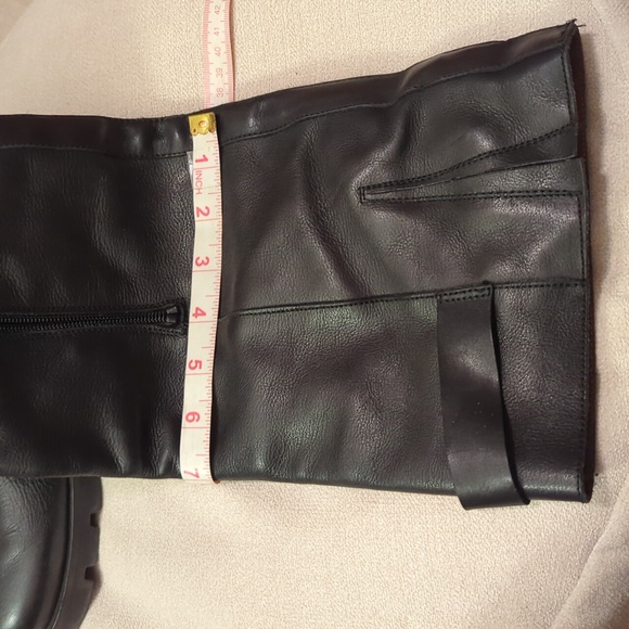 Black leather knee-high boot - Picture 12 of 15